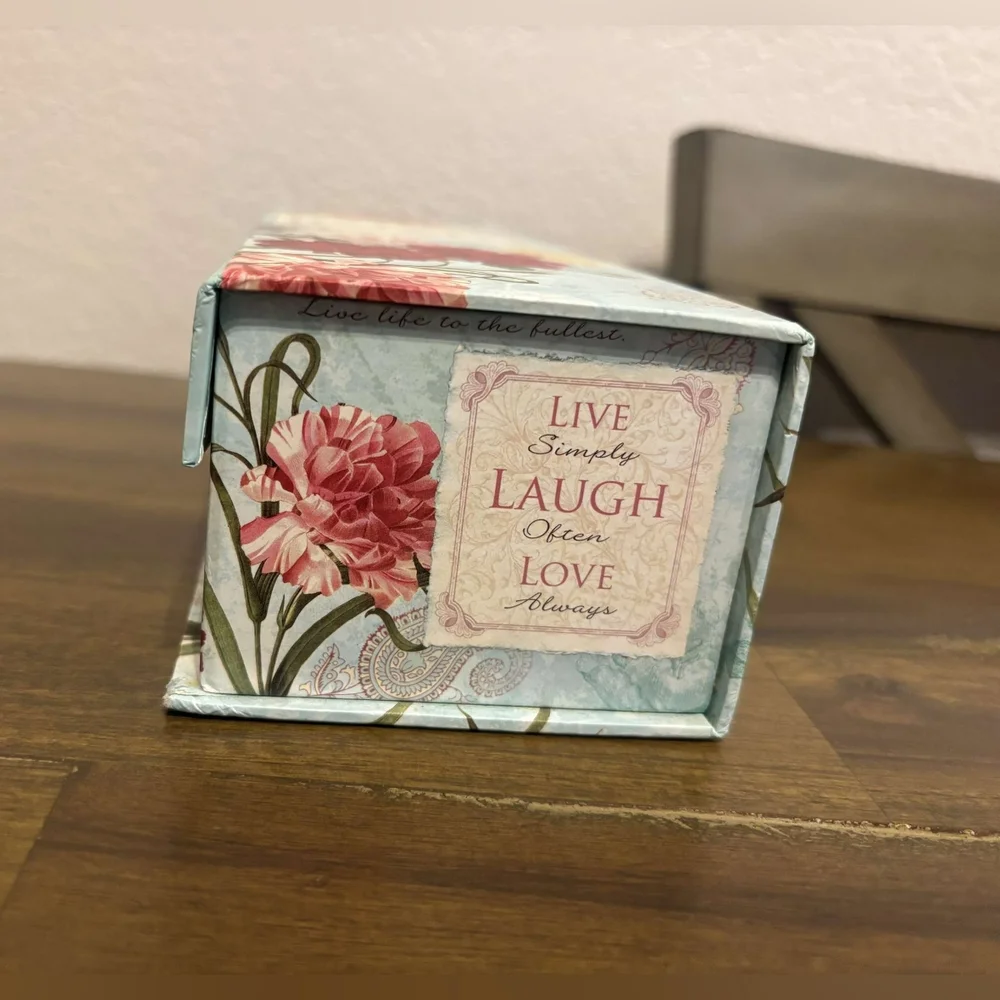 Like New! Encouraging Phrases Around A Beautiful Storing Box